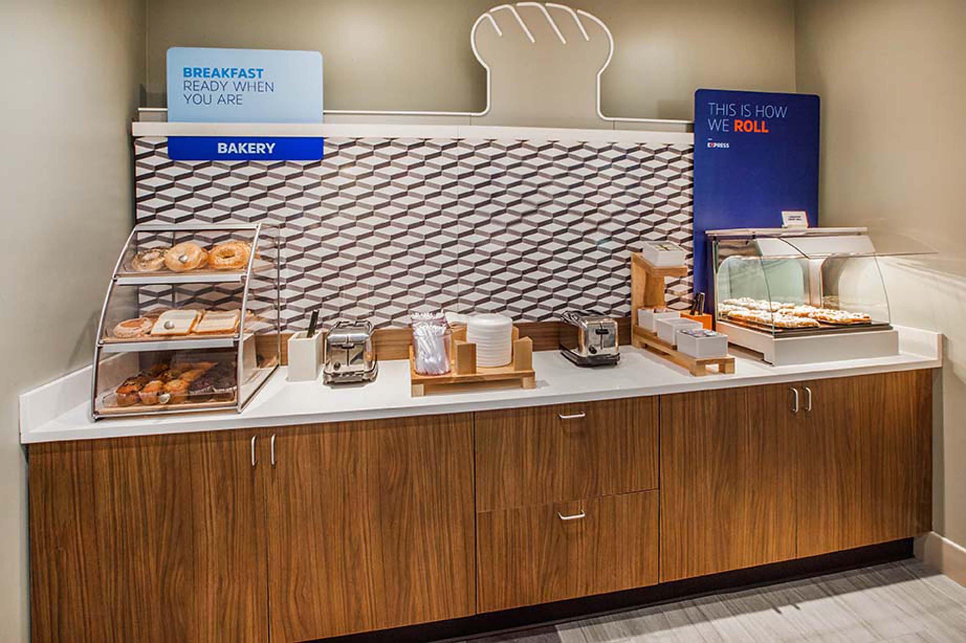 Holiday Inn Express Florence Northeast By Ihg Eksteriør bilde