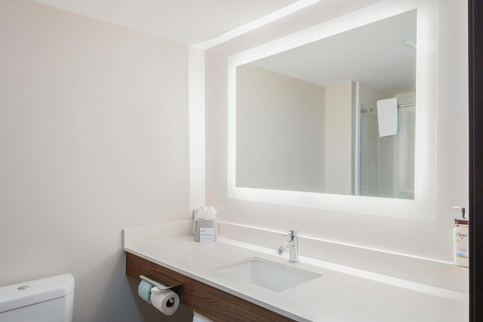Holiday Inn Express Florence Northeast By Ihg Eksteriør bilde